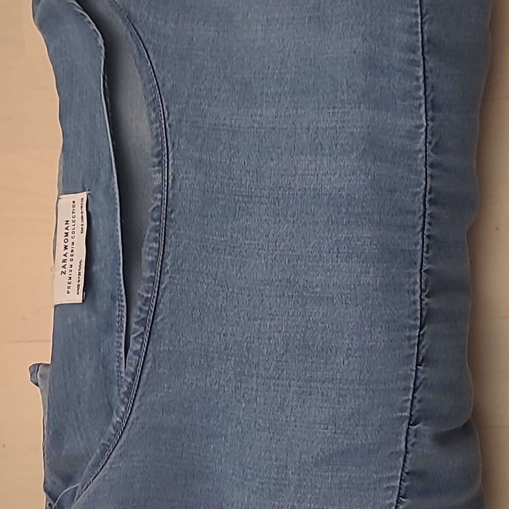 LIKE NEW Zara Chambray Premium Denim Tiered 3/4 Sleeved Dress 1000% Lyocell - Picture 10 of 10